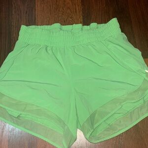Athleta mesh racer run short 4 inches
